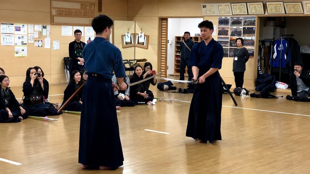 完全版 昇段審査と日本剣道形を学ぶ 剣道を心から楽しむための情報メディア Kenjoy ケンジョイ